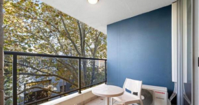 Chippen 324 with pool and gym Self- catering, Sydney